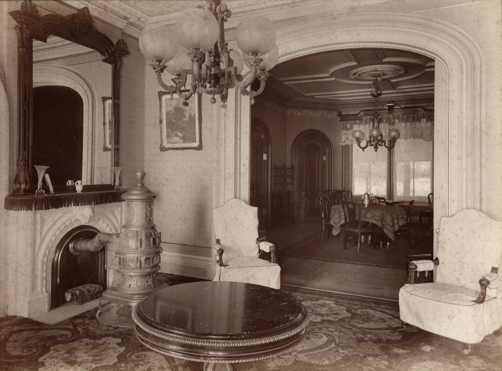 010 havemeyer house fireplace and dining room.jpg